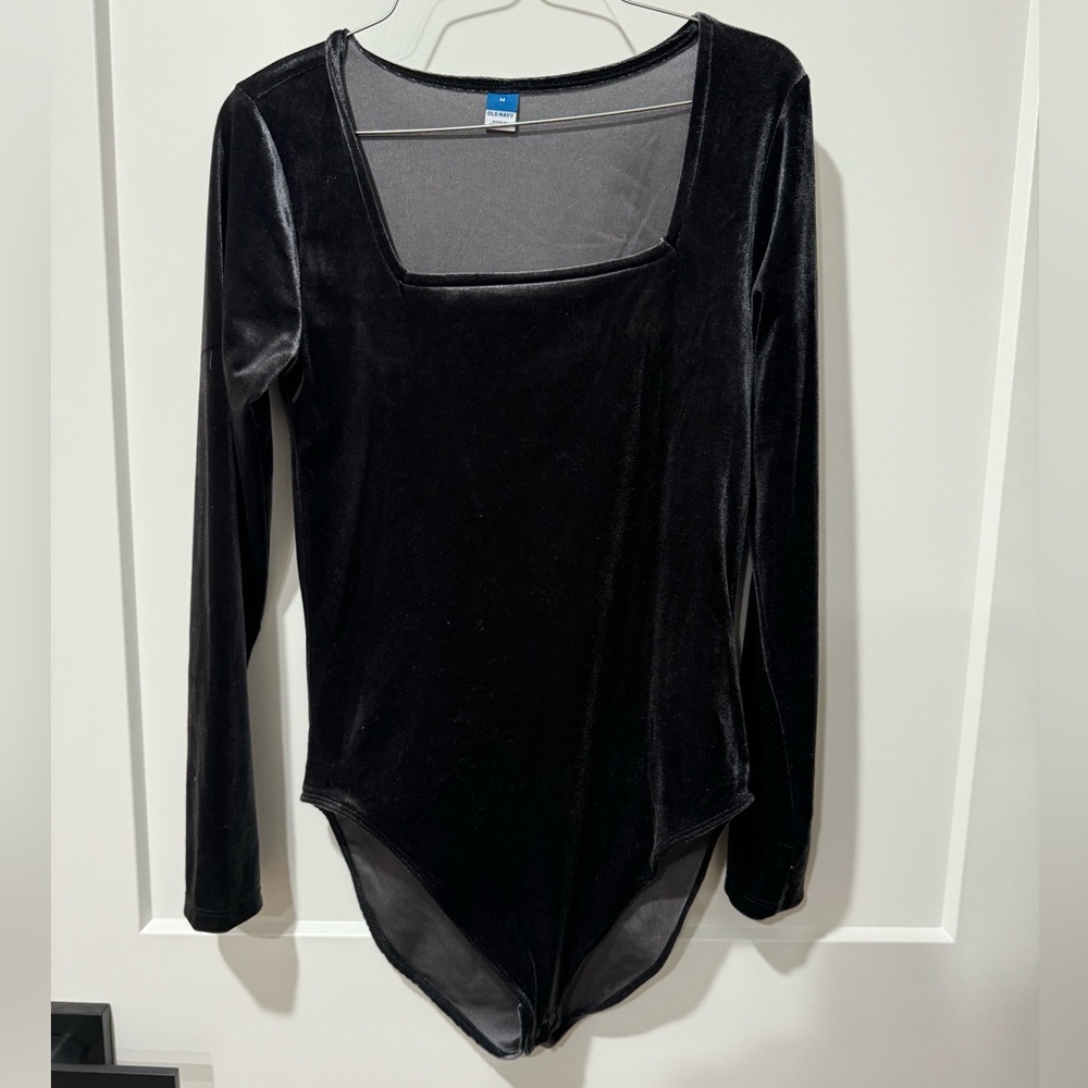 Elegant Black Velvet Women's Top